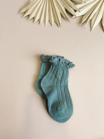 Ruffle trim socks, Green